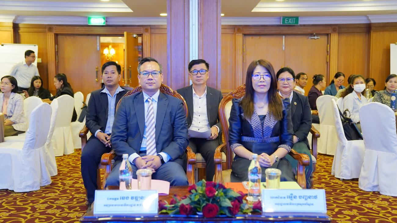 វគ្គបណ្តុះបណ្តាលស្តីពីការបញ្ជ្រាបយេនឌ័រនិងបរិយាបន្នសង្គមទៅក្នុងគោលនយោបាយនិងយុទ្ធសាស្ត្រស្តីពីការប្រែប្រួលអាកាសធាតុនៃគម្រោងពង្រឹងភាពអង់អាចដល់ស្រ្តីដើម្បីសង្គមធន់ទៅនឹងការប្រែប្រួលអាកាសធាតុ ដំណ