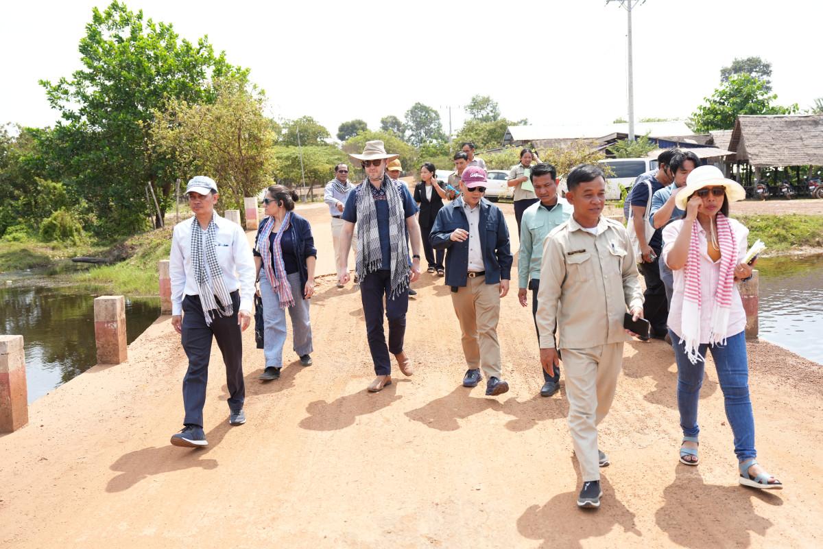 ថ្ងៃទី២ នៃដំណើរទស្សនកិច្ចស្វែងយល់ និងពិនិត្យលទ្ធភាពក្នុងការរៀបចំគម្រោងជំរុញការអភិវឌ្ឍសេដ្ឋកិច្ចមូលដ្ឋានធន់នឹង ការប្រែប្រួលអាកាសធាតុប្រកបដោយចីរភាព (SCALED) នៅស្រុកប្រាសាទបល្ល័ង្ក ខេត្តកំពង់ធំ